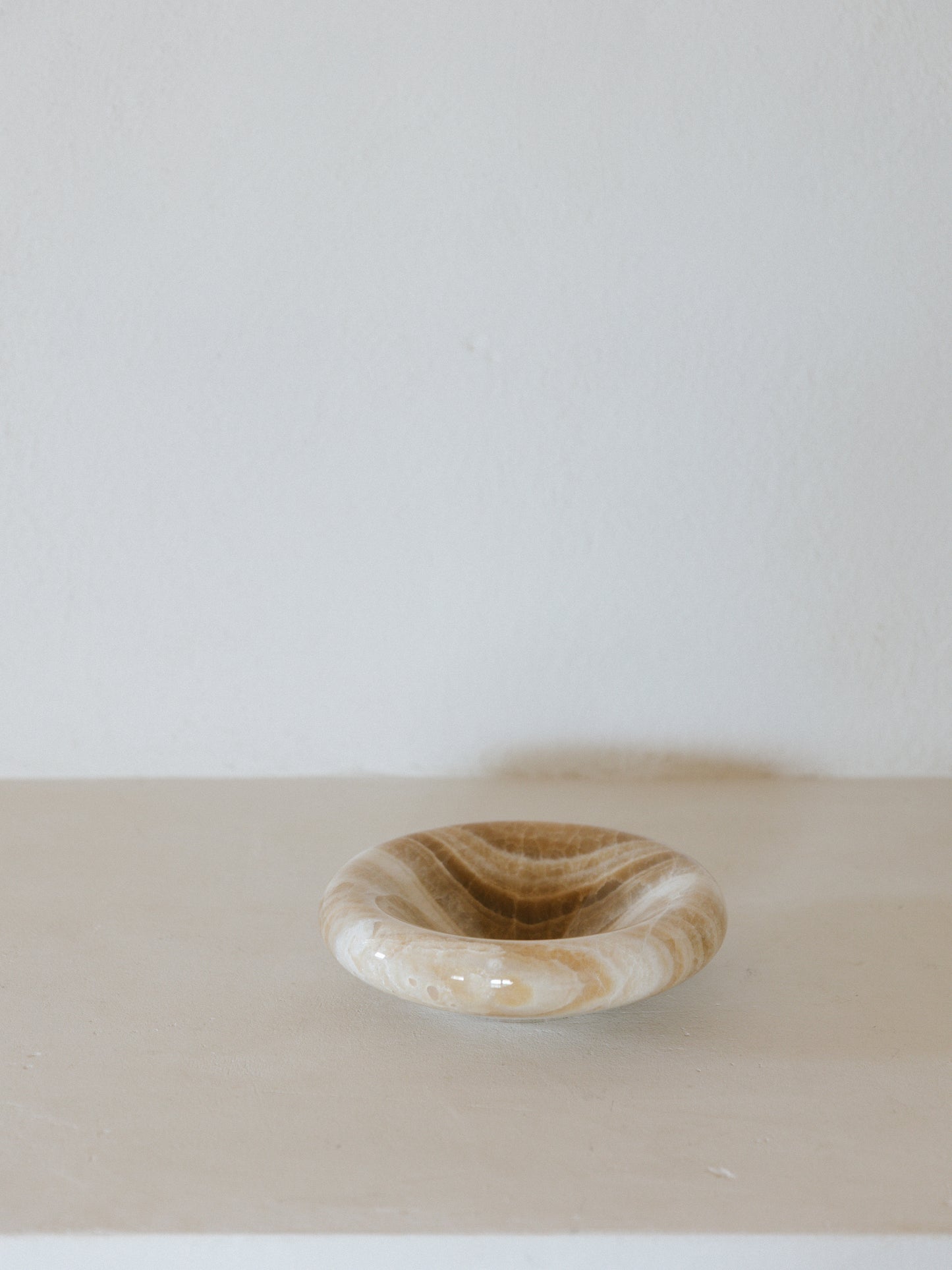 Medium Rounded Bowl, Cola Onyx Marble