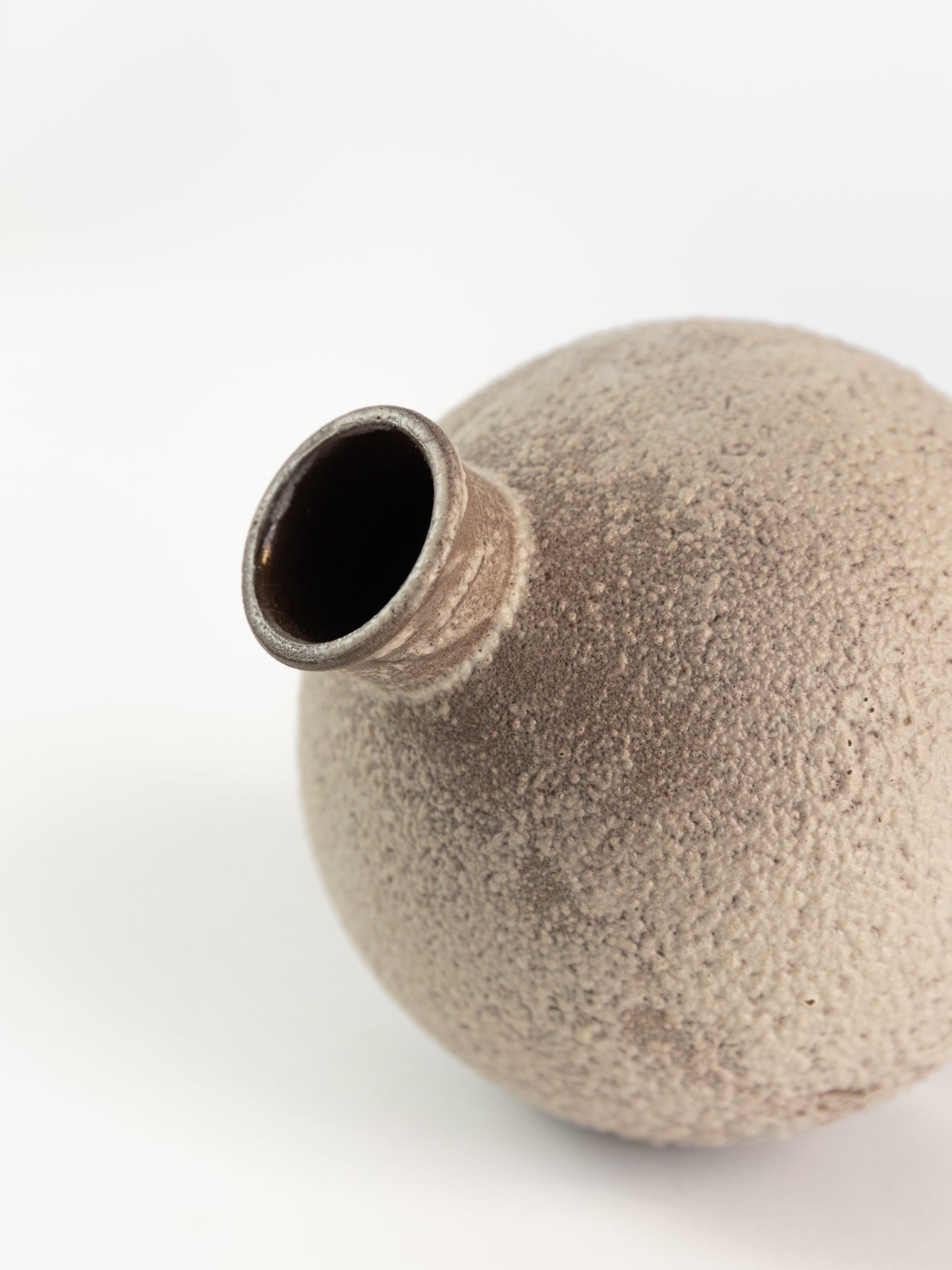 Round Bud Vase, Brown with White Lava