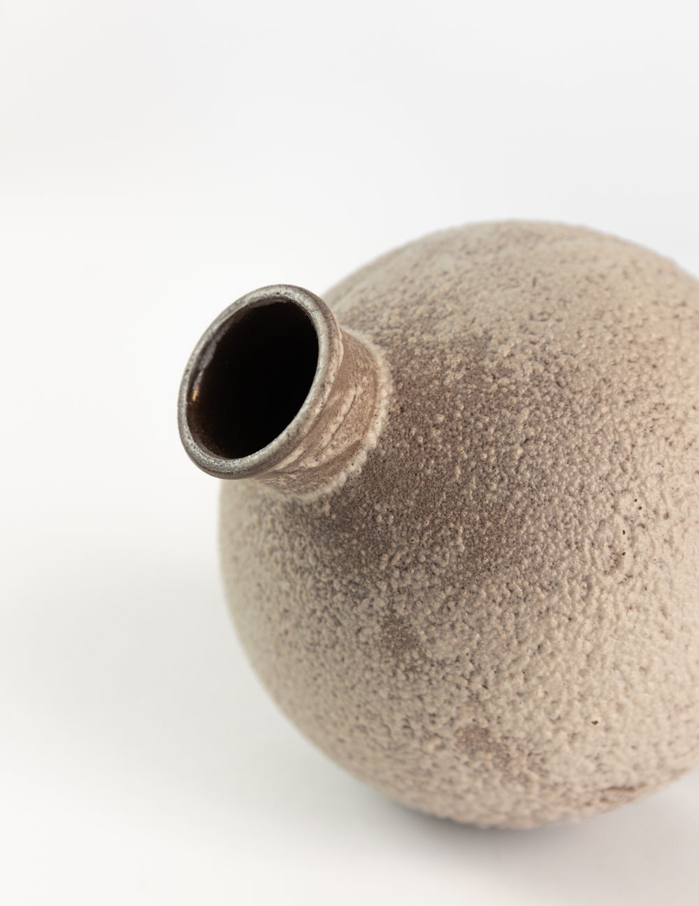 Round Bud Vase, Brown with White Lava